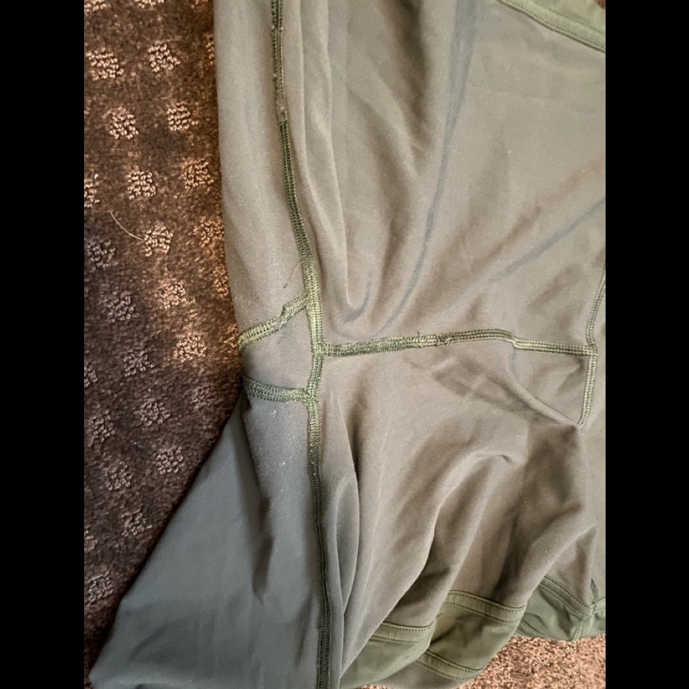 Lululemon crops - Picture 4 of 4